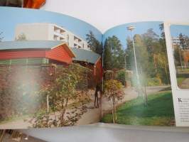 Porvoo - Borgå - taiteilijoiden ja kirjojen kaupunki - konstnärernas och böckernas stad -local history / picture book