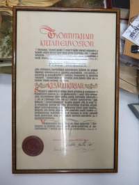 Työntutkijain Kiltaneuvoston kisällikirja (Pekka Tuominen), annettu ja allekirjoitettu 15.3.1953, yhtenä allekirjoittajana Unto Petäjä (kenttätykistön