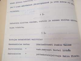 Turun ja Porin lääninhallituksen Opintokerhot 1958-1967 -kokousten pöytäkirjat sekä valokuva &amp; luettelo jäsenistä vuodelta 1960