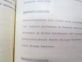 Turun ja Porin lääninhallituksen Opintokerhot 1958-1967 -kokousten pöytäkirjat sekä valokuva &amp; luettelo jäsenistä vuodelta 1960