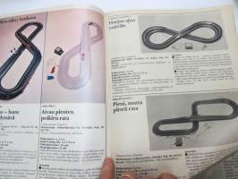 Tuulilasi 1974 nr 12, sisältää mm. seur. artikkelit / kuvat / mainokset; Kansikuva &quot;Rengastesti&quot;, Haastattelussa Knuut Aas - liikkuvan Poliisin pällikkö, North