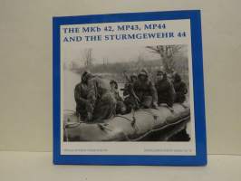 The Mkb 42, MP43, MP44 and the sturmgewehr 44 - Propaganda photo series vol. IV