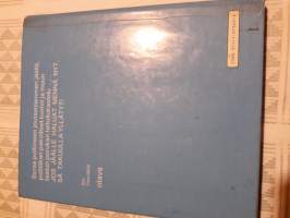 Joutsenlampi  jäässä/ Kari-   Suomalainen. P 1983. Poliittisia   mielipiteitä ja  kuvia  Sorsasta Kekkoseen  ja  siinä  lomassa  tavalliseen  kansaan