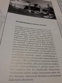 Rahtarit 30 vuotta tiellä: Tietoa, taitoa, turvallisuutta. Olli Blumberg.    Miten  Rahtarit yhdistyksenä  alkoi.   Osastojen  perustaminen mm. Tampere.   Miten