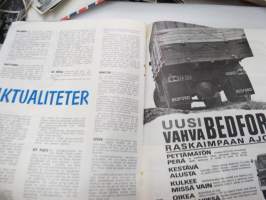 Motor 1963 nr 8, innehåller bl a följande artiklar / bilder / reklam; I pärmbild Simca 1300, Semperit Favorit ringar, Ovarsamhet i korsning, Månadens bilist -