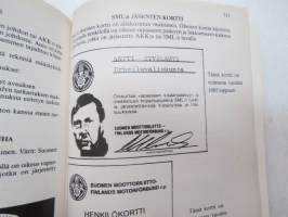 Autourheilun sääntökirja ja kilpailukalenteri 1985 -rules and calendar for car motor sports in Finland