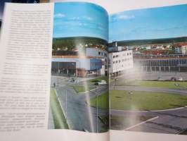 Kouvola - Ripeän kasvun kaupunki - En stad i snabb tillväxt - Stadt des schnellen aufschwungs - Boom Town - Город бурного роста 1971 -kuvateos / picture book