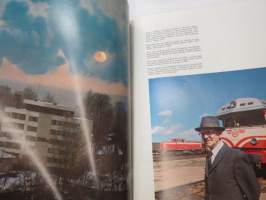 Kouvola - Ripeän kasvun kaupunki - En stad i snabb tillväxt - Stadt des schnellen aufschwungs - Boom Town - Город бурного роста 1971 -kuvateos / picture book
