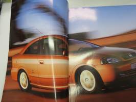 Opel Astra Coupé 2004 -myyntiesite / brochure