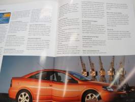 Opel Astra Coupé 2004 -myyntiesite / brochure