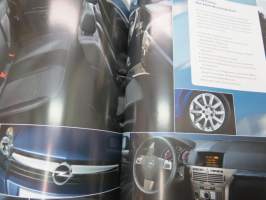 Opel Astra 2005 -myyntiesite / brochure