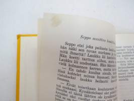 Satuhyrrä -fairy tales, illustrations by Helga Sjöstedt