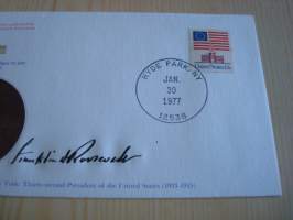 Presidentti Franklin D. Roosevelt, 1977, USA, ensipäiväkuori, FDC, hieno esim. lahjaksi. Katso myös muut kohteeni mm. noin 1 500 erilaista amerikkalaista