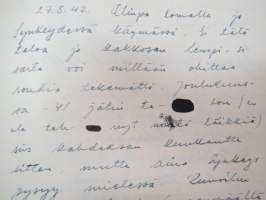 Vieraskirja alkaen 24.11.1938 - päättyen 7.6.1959, mahdollisesti diakonissan Lempi Ranki?, paljon tervehdyksiä ja nimikirjoituksia -guest book