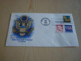 American Eagle, 2003, USA, ensipäiväkuori, FDC, kotkavaakuna on kohopainettu, hieno kuori kolmella erilaisella postimerkillä. Minulla on myös samaa kuorta