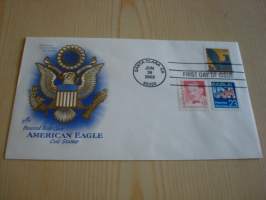 American Eagle, 2003, USA, ensipäiväkuori, FDC, kotkavaakuna on kohopainettu, hieno kuori kolmella erilaisella postimerkillä. Minulla on myös samaa kuorta