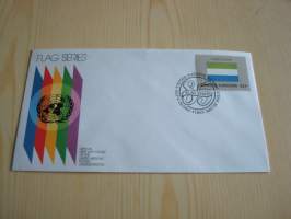 Sierra Leone, lippusarja Yhdistyneet Kansakunnat, YK, United Nations, 1985, ensipäiväkuori, FDC. Minulla on myös juuri tulleet yli 100 muuta YK:n lippusarjan