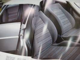 Volkswagen Passat 1988 -myyntiesite / brochure