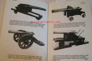 Antiques and their values. Militaria