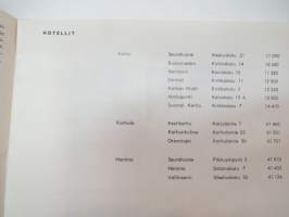 Festum 119 1965 (RUK kurssi 119) -kurssijuhlan daameille tarkoitettu opasvihkonen järjestelyistä ym. -guide book for ladies attending non-commissioned officer´s