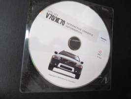 Volvo XC70 2004 -myyntiesite / kansio, jossa 2 kpl DVD ja painettua materiaalia -sales folder