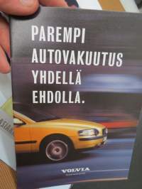 Volvo XC70 2004 -myyntiesite / kansio, jossa 2 kpl DVD ja painettua materiaalia -sales folder