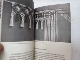 Solmimme fransuja -handicrafts
