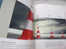 Volkswagen Touareg 2003 -myyntiesite / brochure