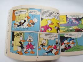 Aku Ankka 1987 nr 52B Vanhan linnan salaisuus, joulumanteli -comics