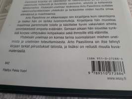 Arto Paasilinna:  Yhdeksän unelmaa. P.2002 Kannen piirros  Pekka Vuori.