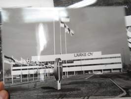 Lääke Oy, Turku - uusi tehdasrakennus vv. 1971-1972 6 kpl valokuvia -photographs, new factory