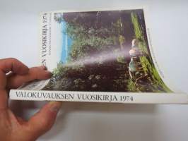 Valokuvauksen vuosikirja 1974 - Finsk fotografisk årsbok - Finnish photographic yearbook