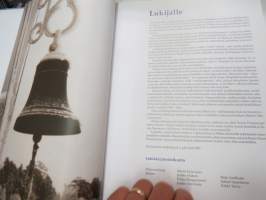 Ulos merelle! Turun Pursiseura ry 100v. 1906-2006