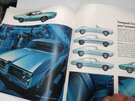Pontiac 1968 -myyntiesite / brochure