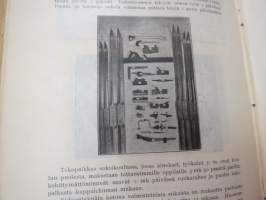 Suomen Urheilulehti 1904 - 7. vuosikerta, sidottu kirjaksi, sisällysluettelo näkyy kohteen runsaista kuvista -sports magazine, annual volume