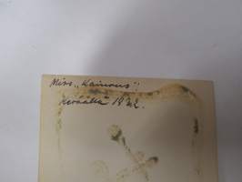 Miss &quot;Kainous&quot; keväällä 1932 II (kansallispuku) -valokuva / photograph
