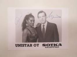 Ana &amp; Urpo Leppänen -ihailijakortti nimikirjoituksineen / fan card