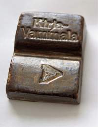 Kirja - Vammala  - metallia 6x5x2 cm