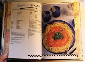 Ron Kalenuik - Alkuperäinen Pizza &amp; Pasta Keittokirja.