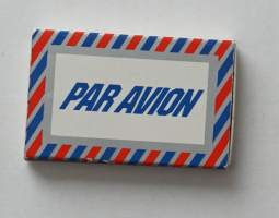 Par Avion restaurant Helsinki Airport   - mainostulitikkuaski