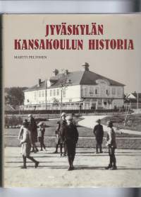 Jyväskylän kansakoulun historia / Martti Peltonen.