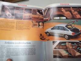 Toyota Camry -myyntiesite / sales brochure