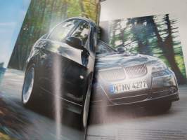 BMW 3-sarjan sedan 318i, 320i, 325/xi, 330i/xi, 335i/xi, 318d, 320d, 325d, 330d/xd, 335d -myyntiesite / sales brochure