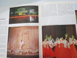 Moskova - Intourist -matkailuesite / travel brochure