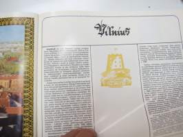 Neuvostoliiton Itämeren tasavallat - Intourist -matkailuesite / travel brochure
