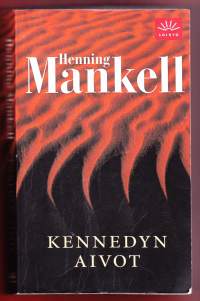 Kennedyn aivot, 2007.Arkeologi Louise Cantor lähtee kaivauksiltaan Kreikasta Ruotsiin luennoimaan ja tapaamaan poikaansa Henrikiä.Hän löytää Henrikin kuolleena.