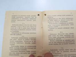 Järjestysohjeet vaatetusteollisuutta varten 1927 -clothing industry rules and regulations