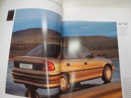 Opel Astra 1997 -myyntiesite / brochure