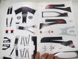 Build your own Formula 1 Racing Car - Team McLaren Mercedes MP4-13 Paper Model Booklet -askartelusarja