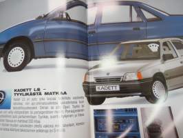 Opel Vectra 1991 -myyntiesite / brochure